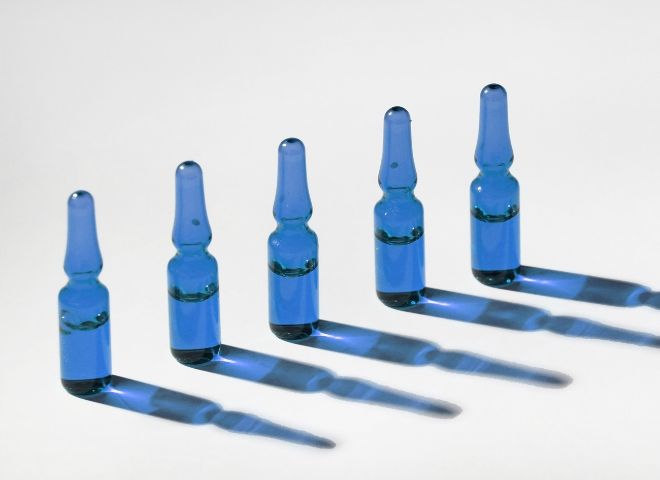 低硼矽玻璃安(ān)瓿